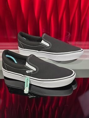 Vans ComfyCush Slip-On Classic Black White Men 8.5 Women 10.0 New with Box
